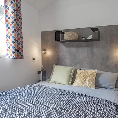 Les Pins De La Coubre Campeggio 3*