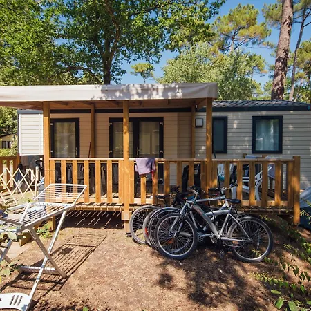 Campeggio Les Pins De La Coubre 3*