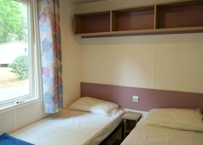 Camping Les Pins De La Coubre 3*