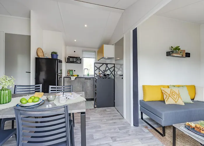 Camping Les Pins De La Coubre