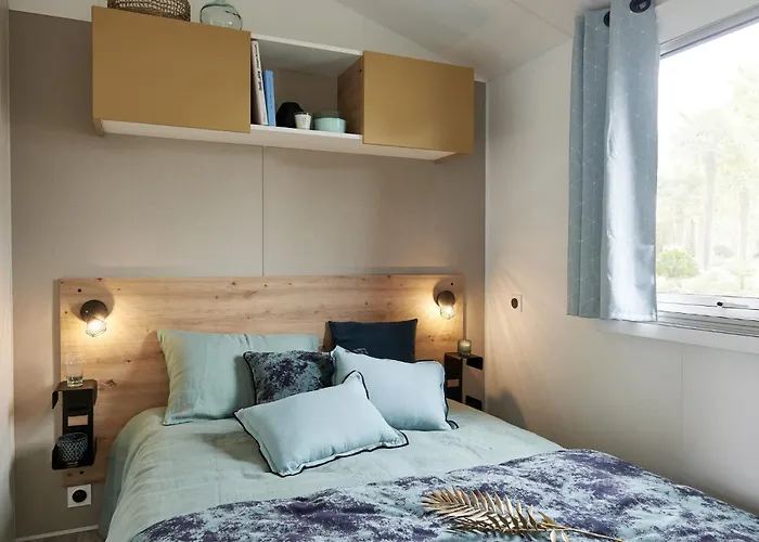 Les Pins De La Coubre Camping Les Mathes