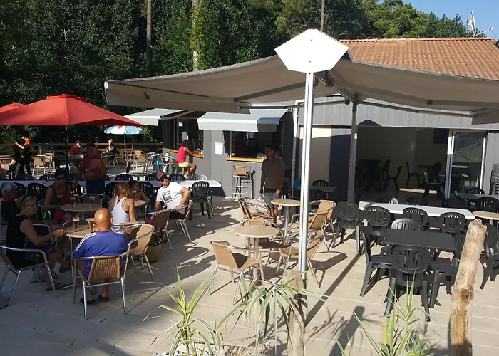 Camping Les Pins De La Coubre Les Mathes