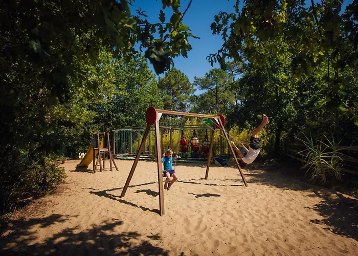 Camping Les Pins De La Coubre