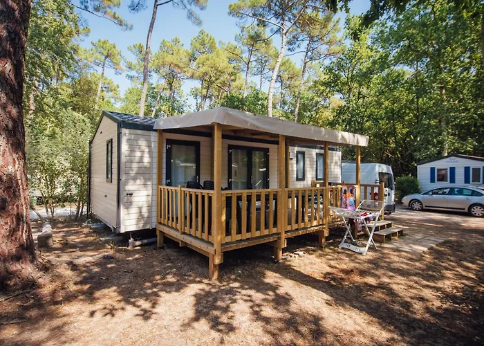 Les Pins De La Coubre Camping Les Mathes